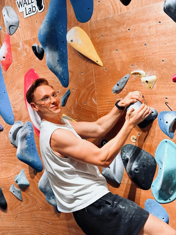Bouldering, Coffee & Chill — 5